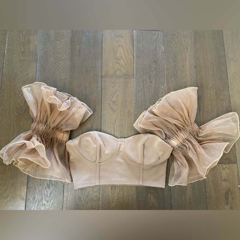 Beige crop top with puffy sleeves- only worn once!
